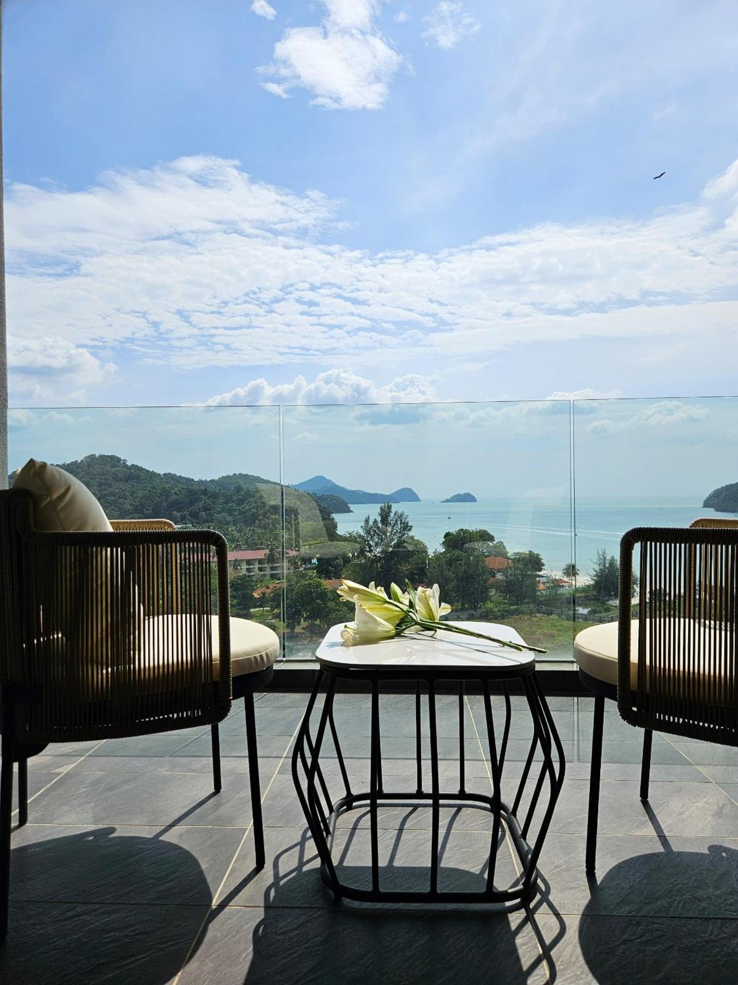 The Langkawi Luxury Villa Pantai Cenang  Bagian luar foto